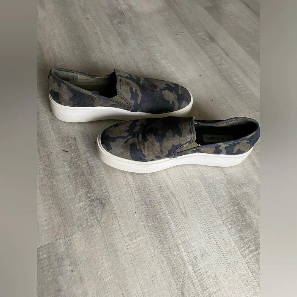 Steve Madden suede camp slip-on sneakers | size 8.5 - Picture 4 of 5